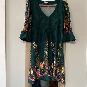 NWOT OB2-12 flowery dress. Size M